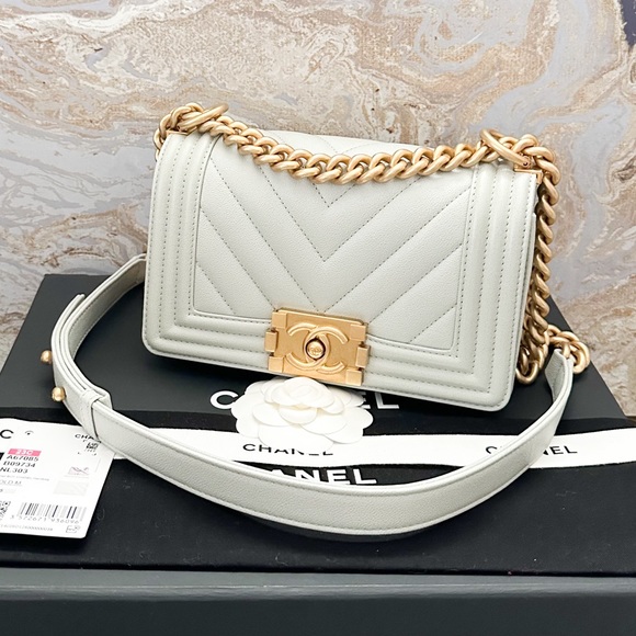 Chanel 23C Small Chevron Boy Gris Caviar Leather Chain Shoulder Bag - Picture 2 of 16